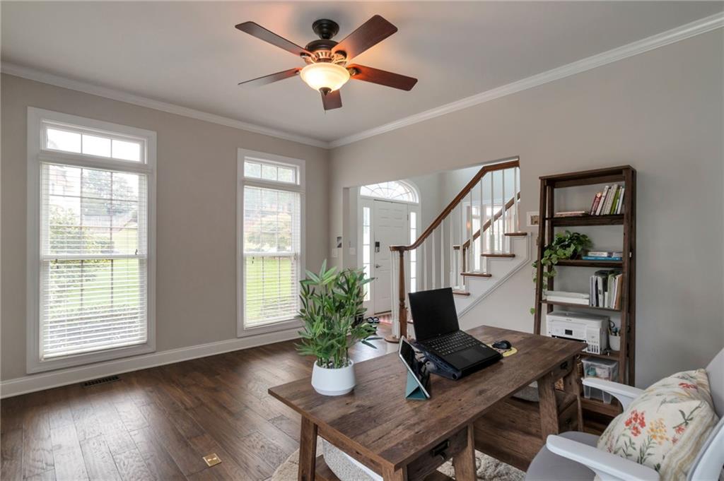 407 Vista Lake Drive