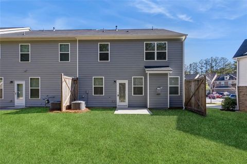 A home in Powder Springs