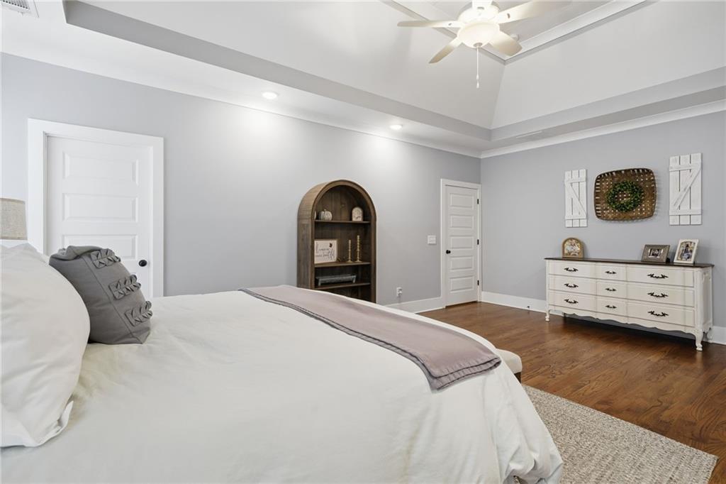 Wilshire Estates - Residential