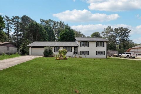 Photo of 217 Sandra Drive NW, Lilburn, GA 30047 (MLS # 7652164)