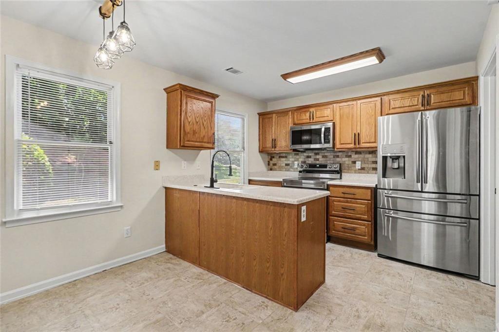 7101 Woodridge Lane