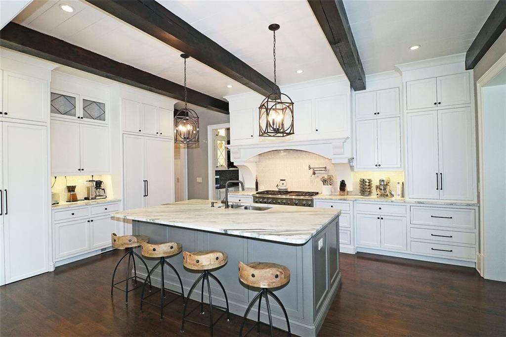 1600 Nottingham Way NE