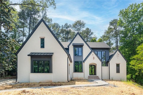 Homes For Sale - 720 Edgewater Trail<br/> Atlanta, GA 30328
