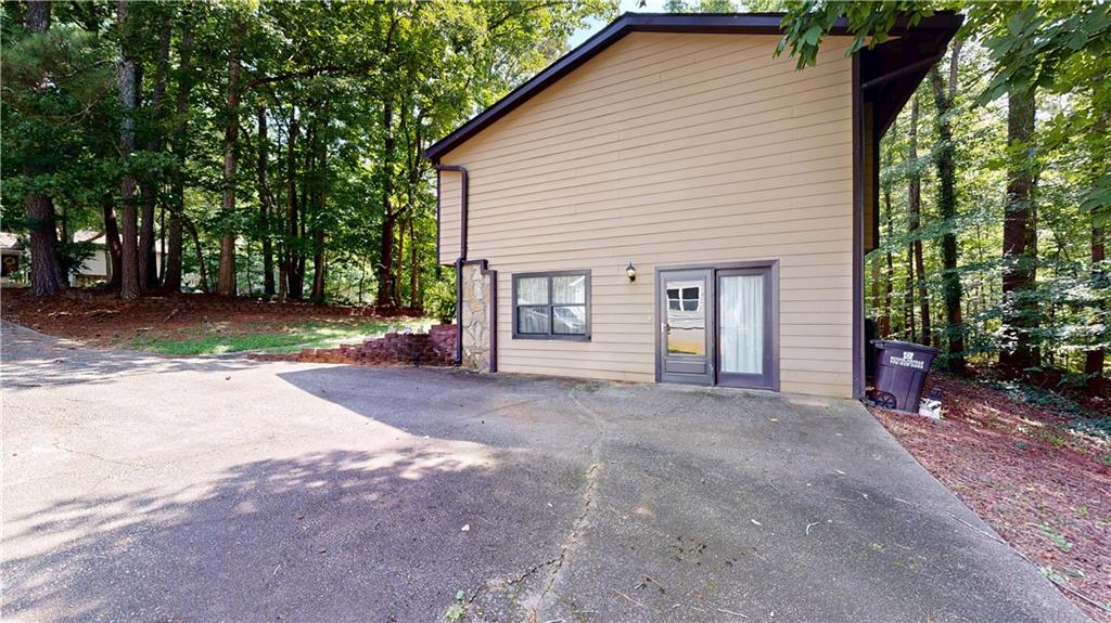 6562 Oakwood Drive