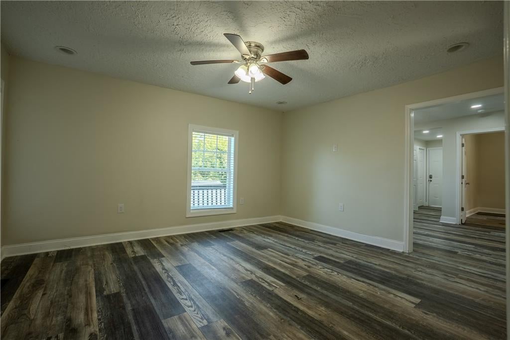 Photo of 809 W Crawford Street, Dalton, GA 30720 (MLS # 7841192)