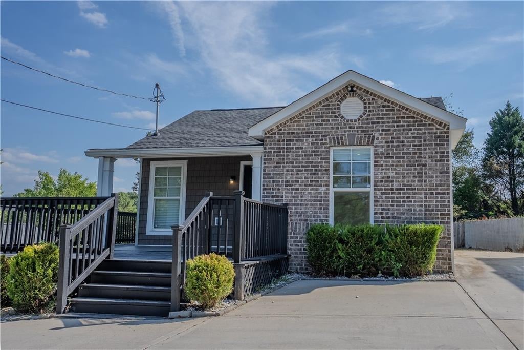 Photo of 809 W Crawford Street, Dalton, GA 30720 (MLS # 7841192)