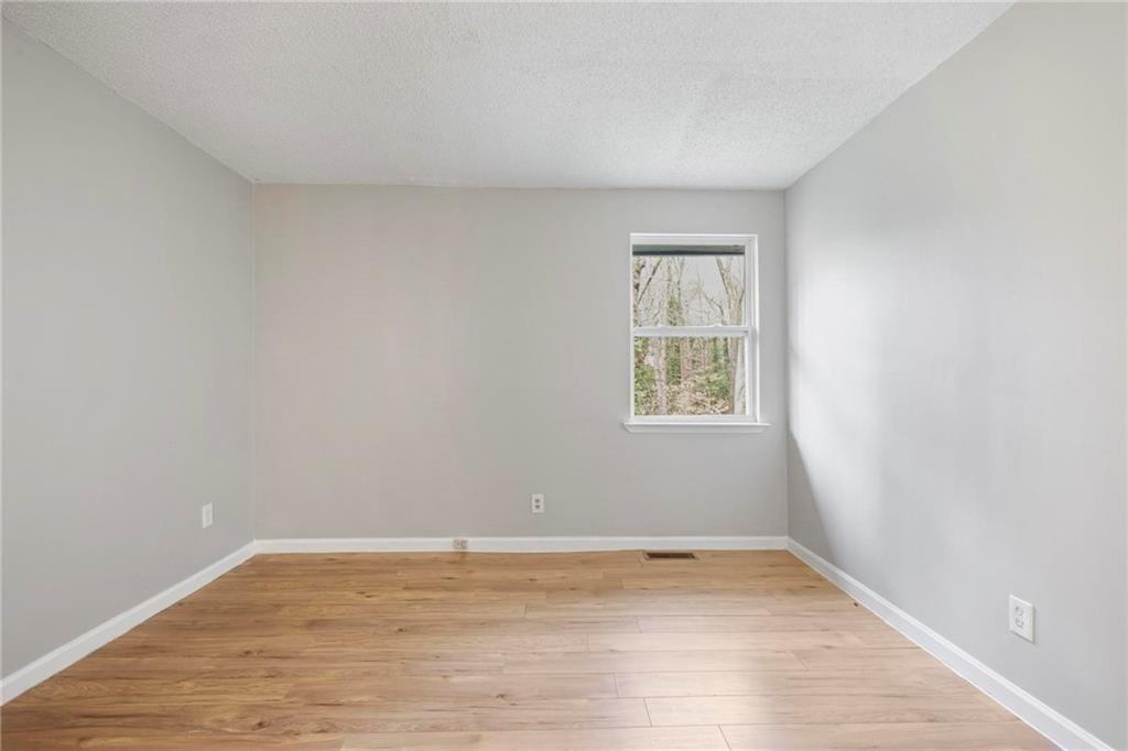 FALLING WATER - Residential Lease