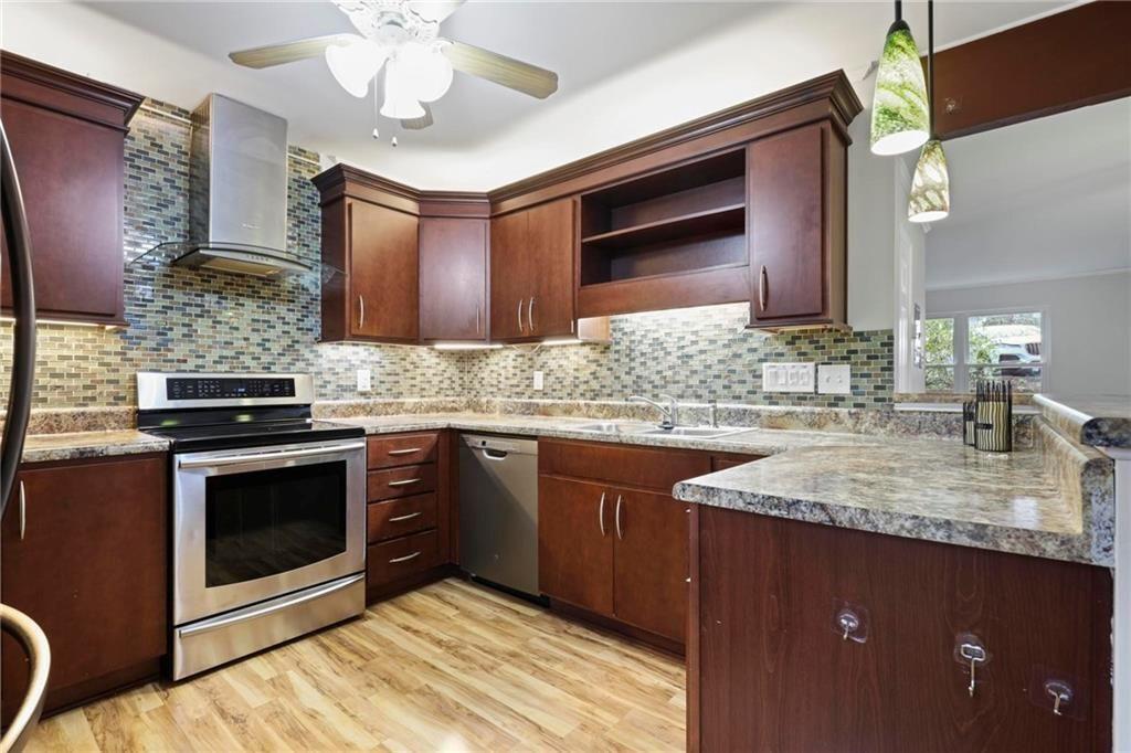 FALLING WATER - Residential Lease