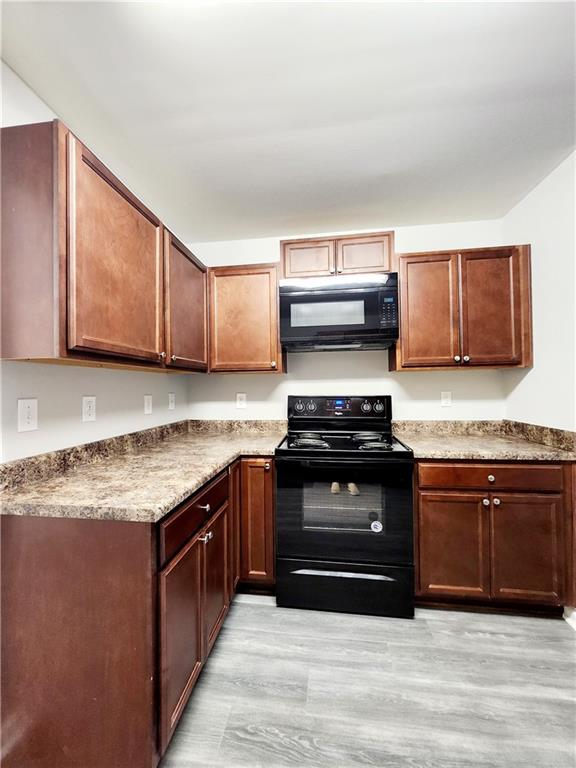2533 Piering Drive, Lithonia, Georgia image 8