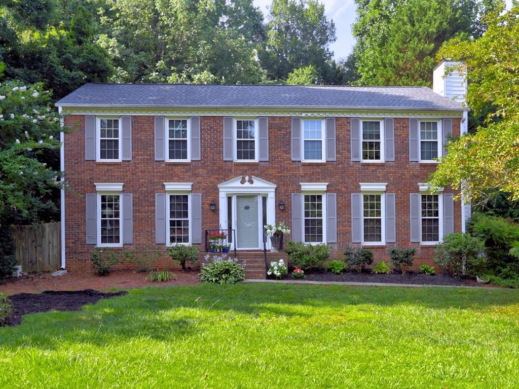4512 Woodlawn Lake Drive