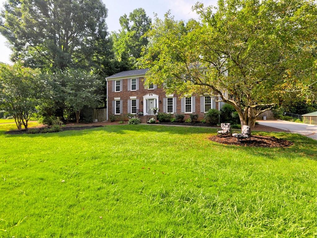 4512 Woodlawn Lake Drive