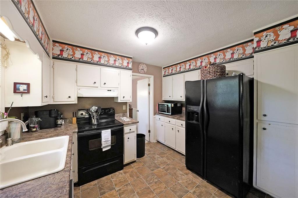 387 Cascade Drive, Lilburn, Georgia image 10