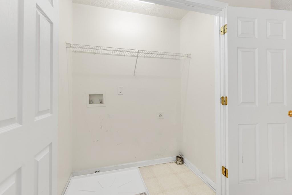 1186 Hawthorn Lane, Grayson, Georgia image 33