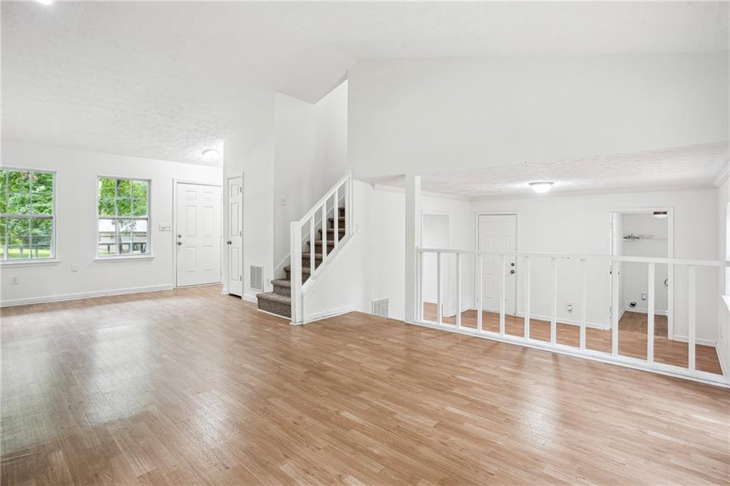 8298 Blackfoot Trail