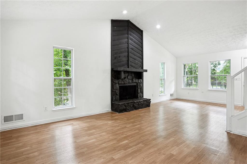 8298 Blackfoot Trail