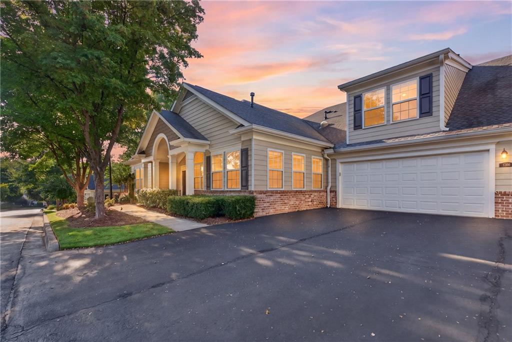 2708 Grapevine Circle 2004
