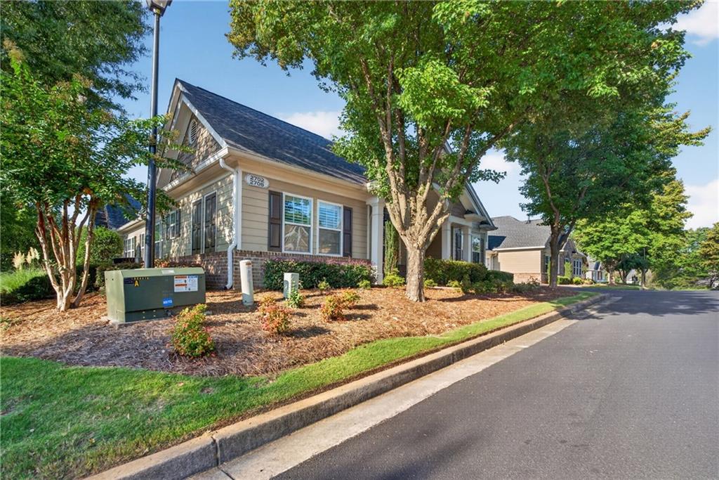 2708 Grapevine Circle 2004