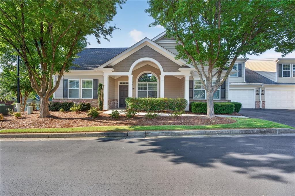 2708 Grapevine Circle 2004