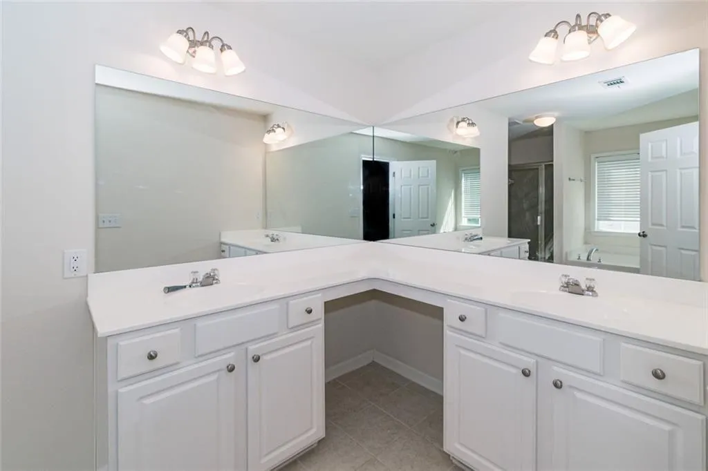 Cumming, Georgia 30040, United States, 3 Bedrooms Bedrooms, ,3 BathroomsBathrooms,Residential,Active,199132