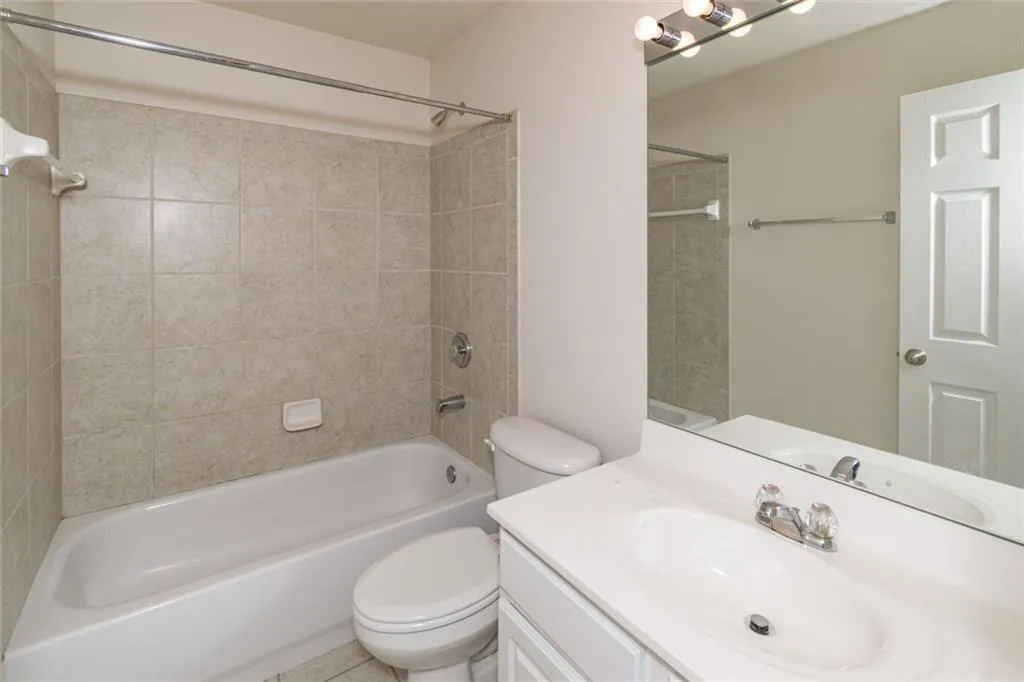 Cumming, Georgia 30040, United States, 3 Bedrooms Bedrooms, ,3 BathroomsBathrooms,Residential,Active,199132