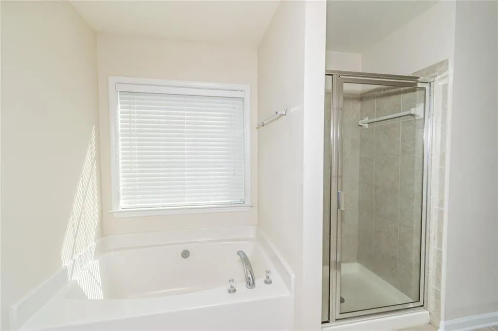 Cumming, Georgia 30040, United States, 3 Bedrooms Bedrooms, ,3 BathroomsBathrooms,Residential,Active,199132