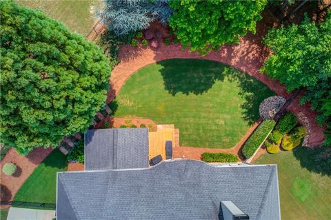 A home in Dacula