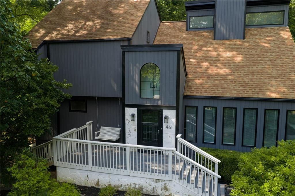 461 Lakeshore Drive