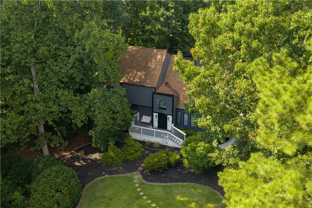 461 Lakeshore Drive