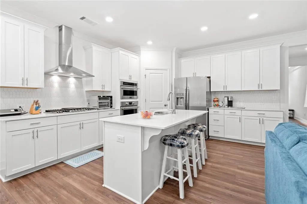 Canton, Georgia 30114, United States, 3 Bedrooms Bedrooms, ,2 BathroomsBathrooms,Residential,Pending,148027