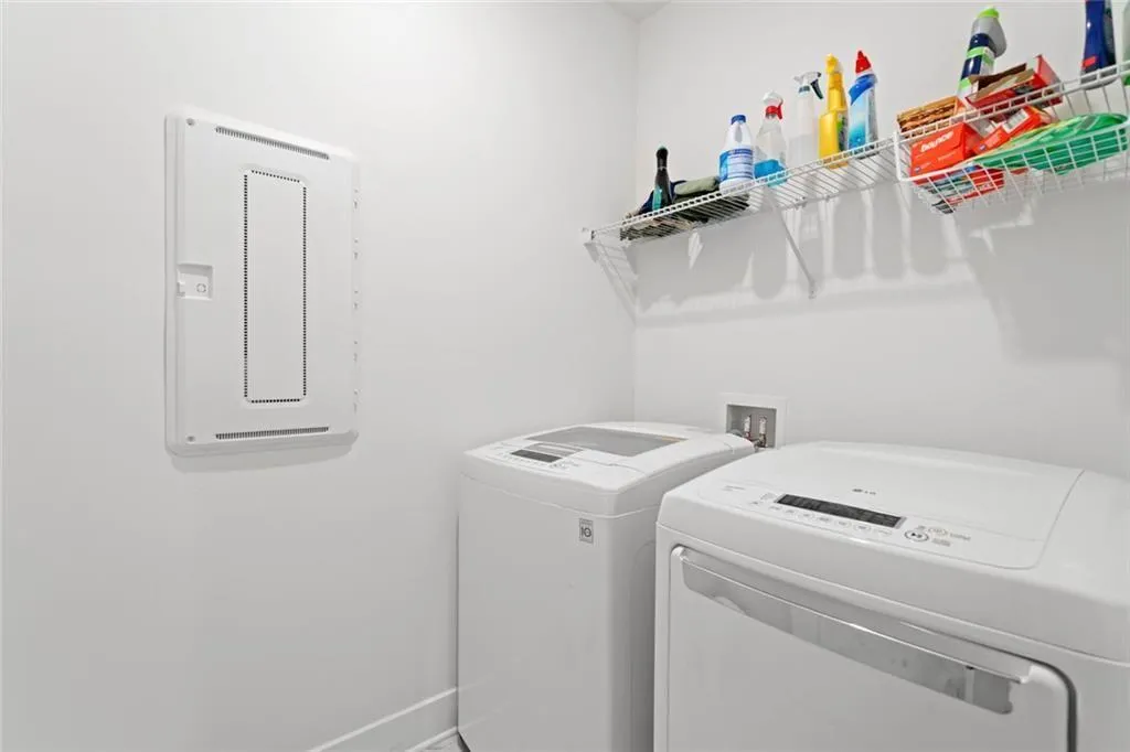 Canton, Georgia 30114, United States, 3 Bedrooms Bedrooms, ,2 BathroomsBathrooms,Residential,Pending,148027