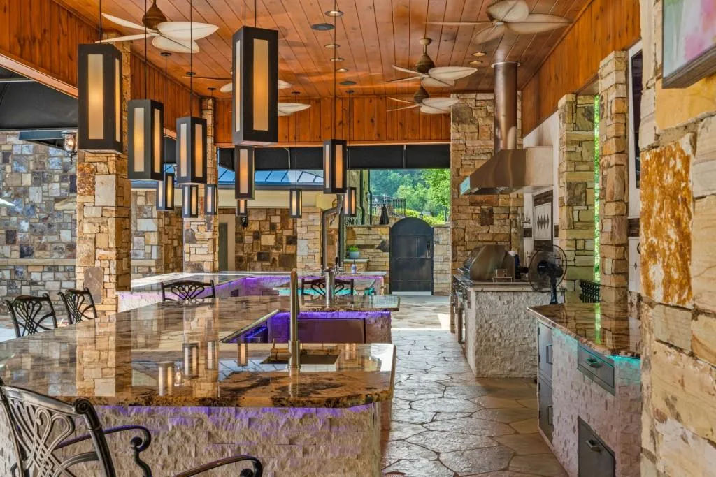 Cartersville, Georgia 30120, United States, 4 Bedrooms Bedrooms, ,7 BathroomsBathrooms,Residential,Coming Soon,147842