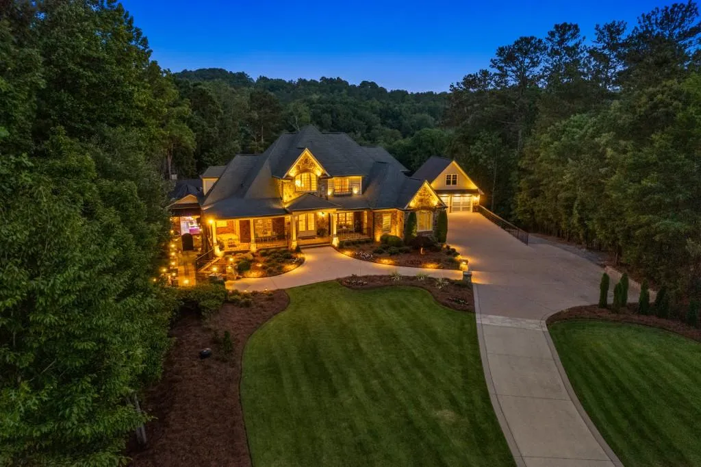 Cartersville, Georgia 30120, United States, 4 Bedrooms Bedrooms, ,7 BathroomsBathrooms,Residential,Coming Soon,147842