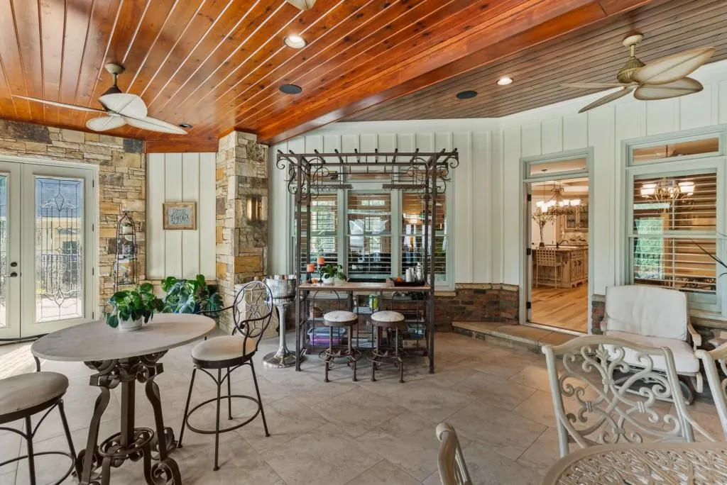 Cartersville, Georgia 30120, United States, 4 Bedrooms Bedrooms, ,7 BathroomsBathrooms,Residential,Coming Soon,147842