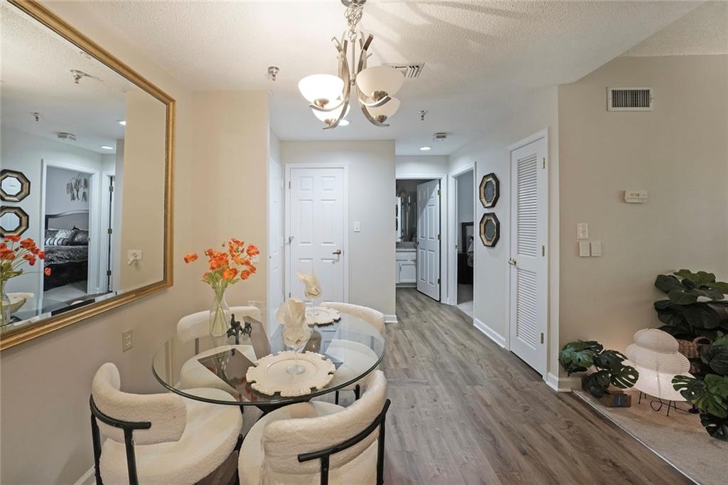1800 Clairmont Lake A111