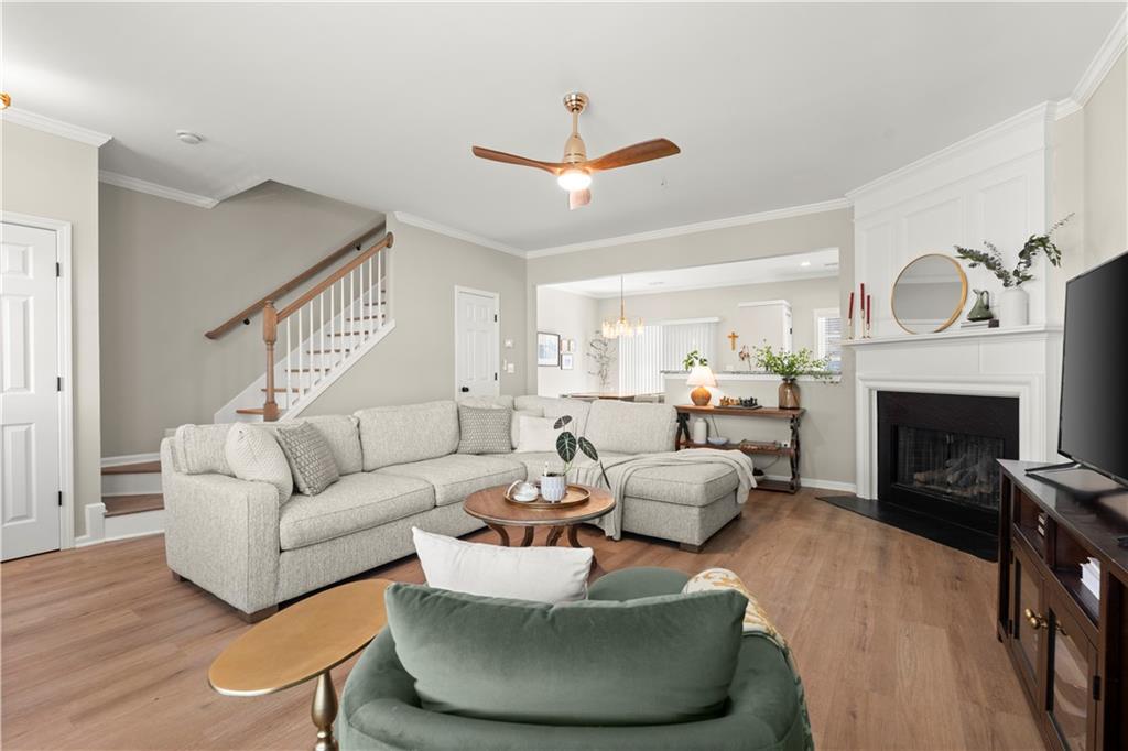 2000 Kilmington Square