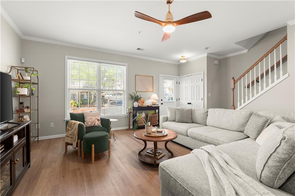 2000 Kilmington Square