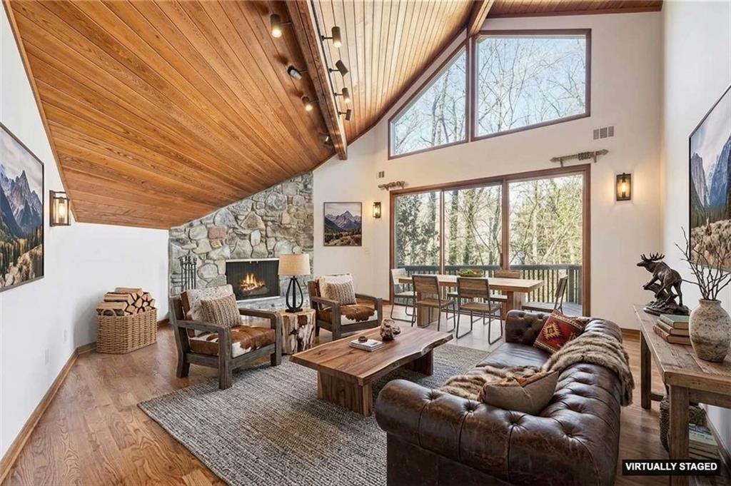 562 Pine Valley Road SE