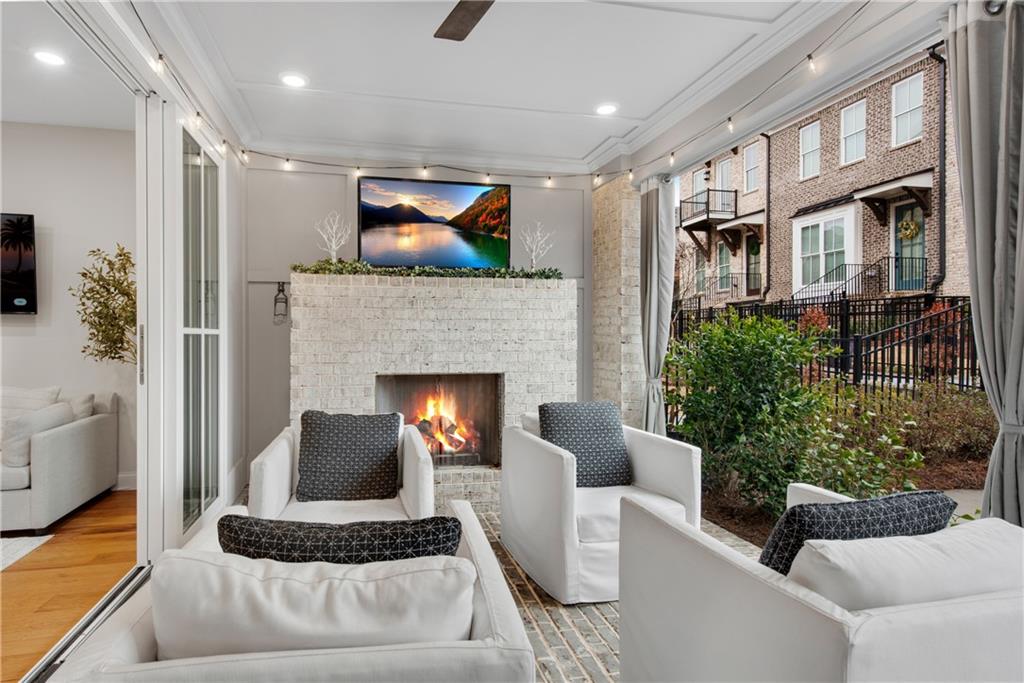 4048 Blandford Street