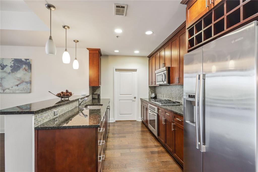 270 17th Street NW