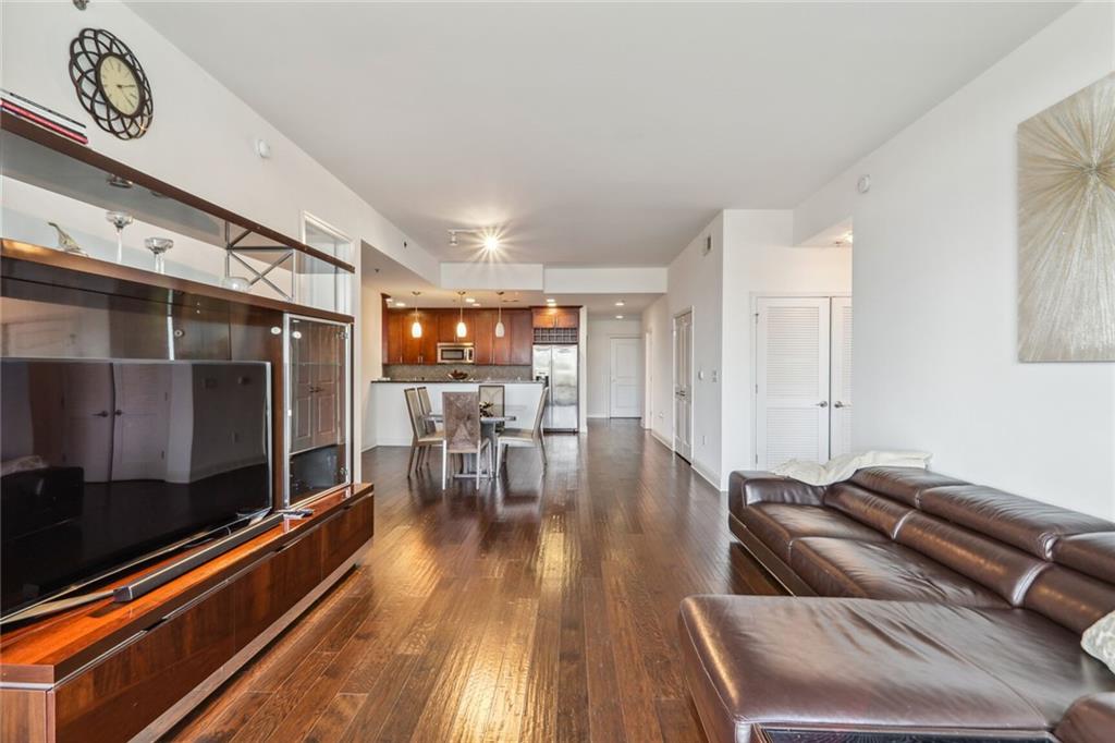 270 17th Street NW