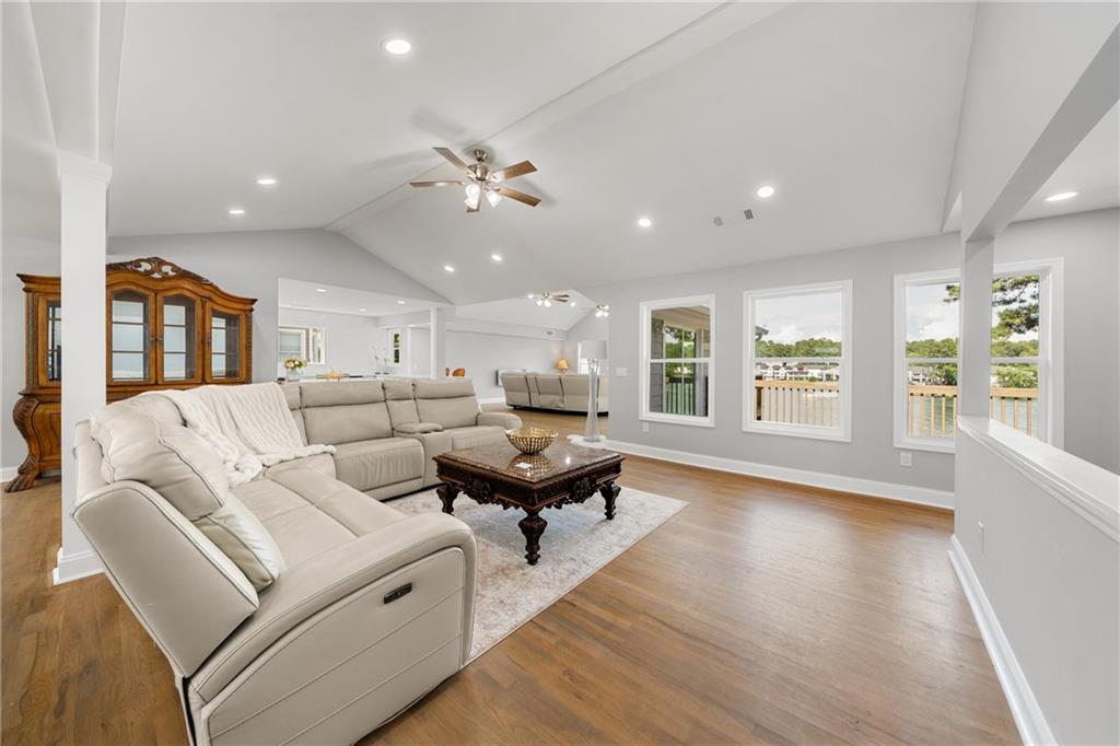 9058 Woodlake Lane