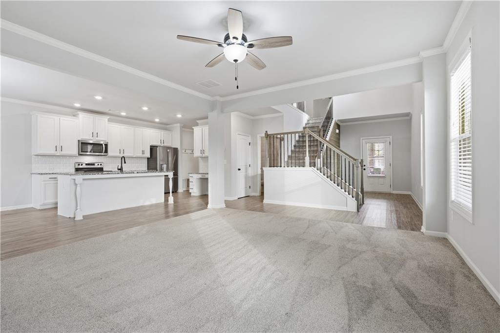 3244 Hawthorne Path