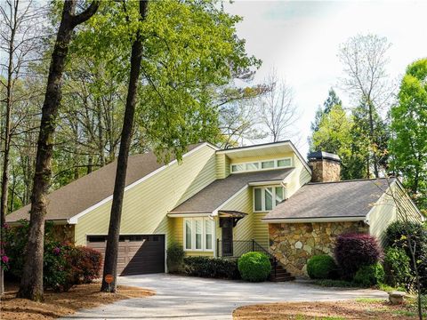 Photo of 2990 Ascot Lane, Roswell, GA 30076 (MLS # 7748370)