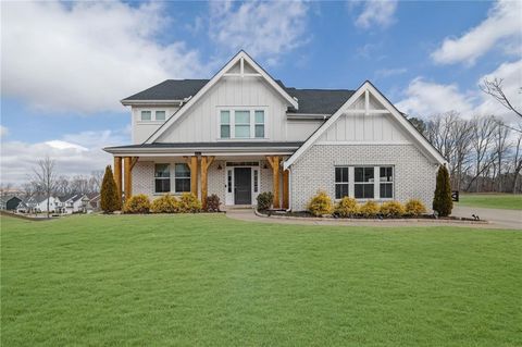 Homes For Sale - 8005 Scenic Ridge Way<br/> Ball Ground, GA 30107