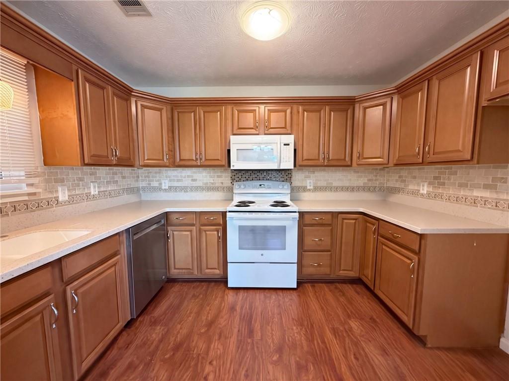 3040 Raymonds Court