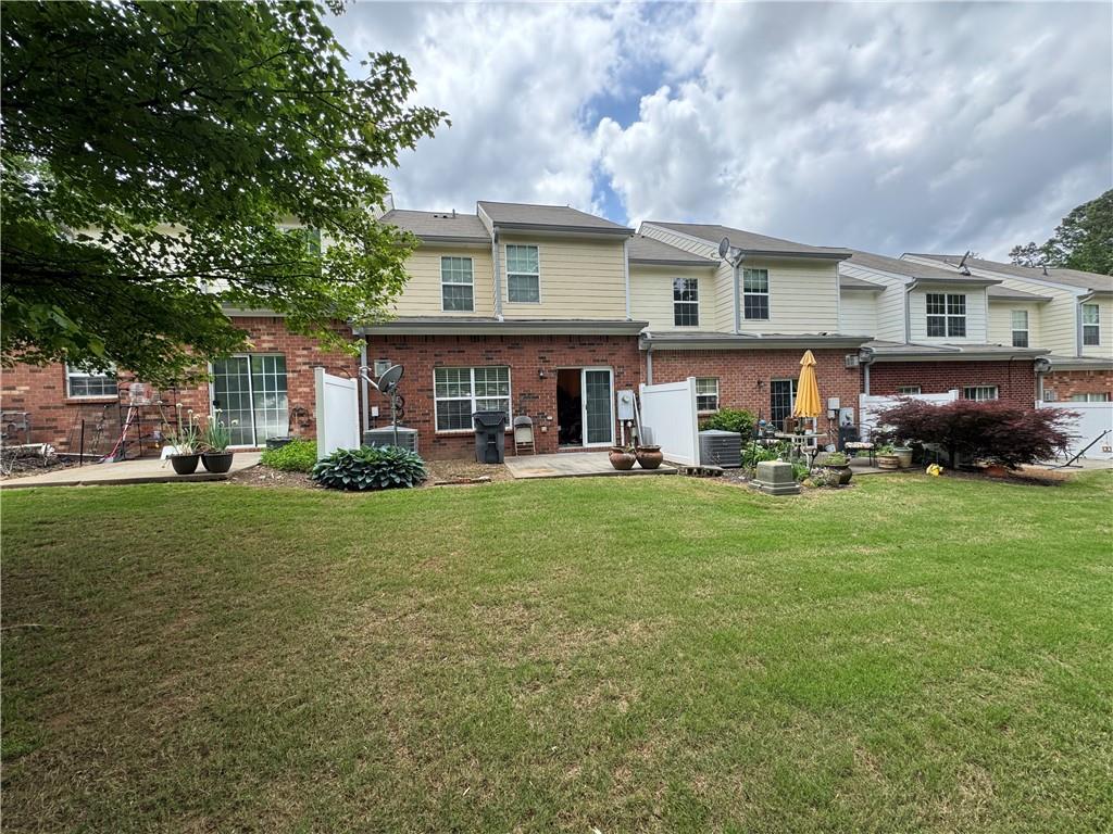 3871 Pleasant Oaks Dr Dr, Lawrenceville, Georgia image 7
