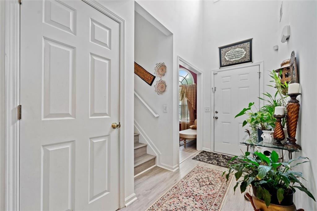 2575 Kentshire Way