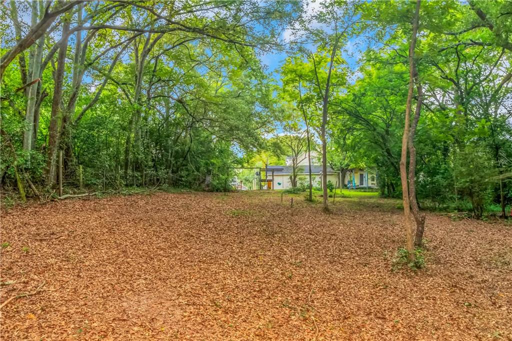 1068 N Main Street NW