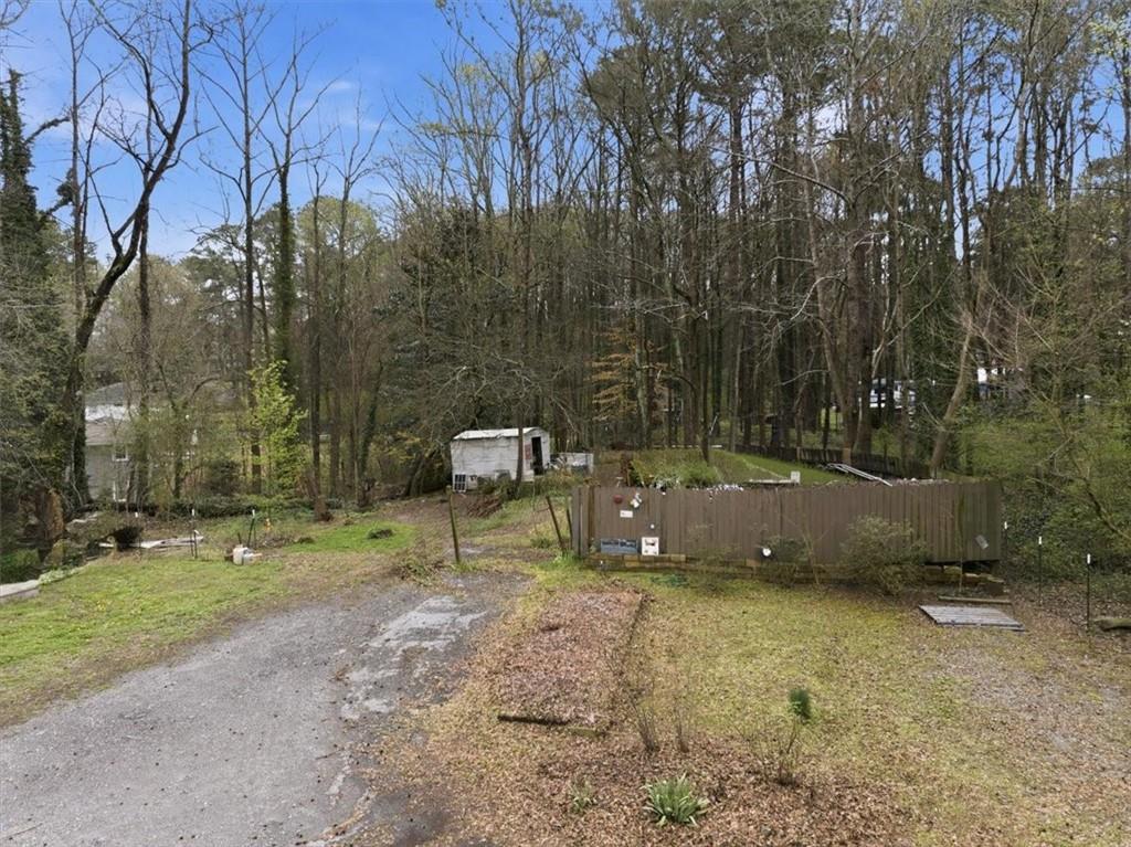 272 Gordon Circle SW