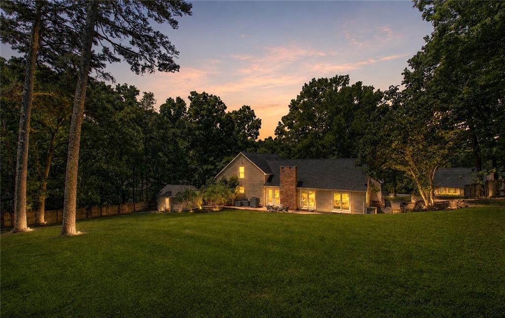224 Shadowood Drive SE